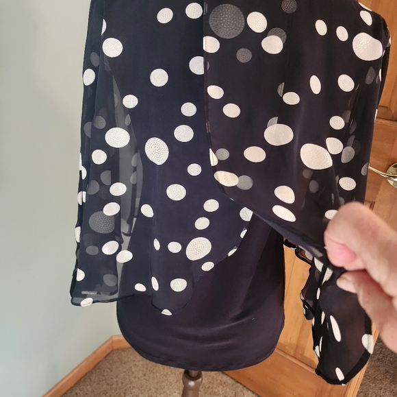 Women's Blouse - Picture 4 of 5